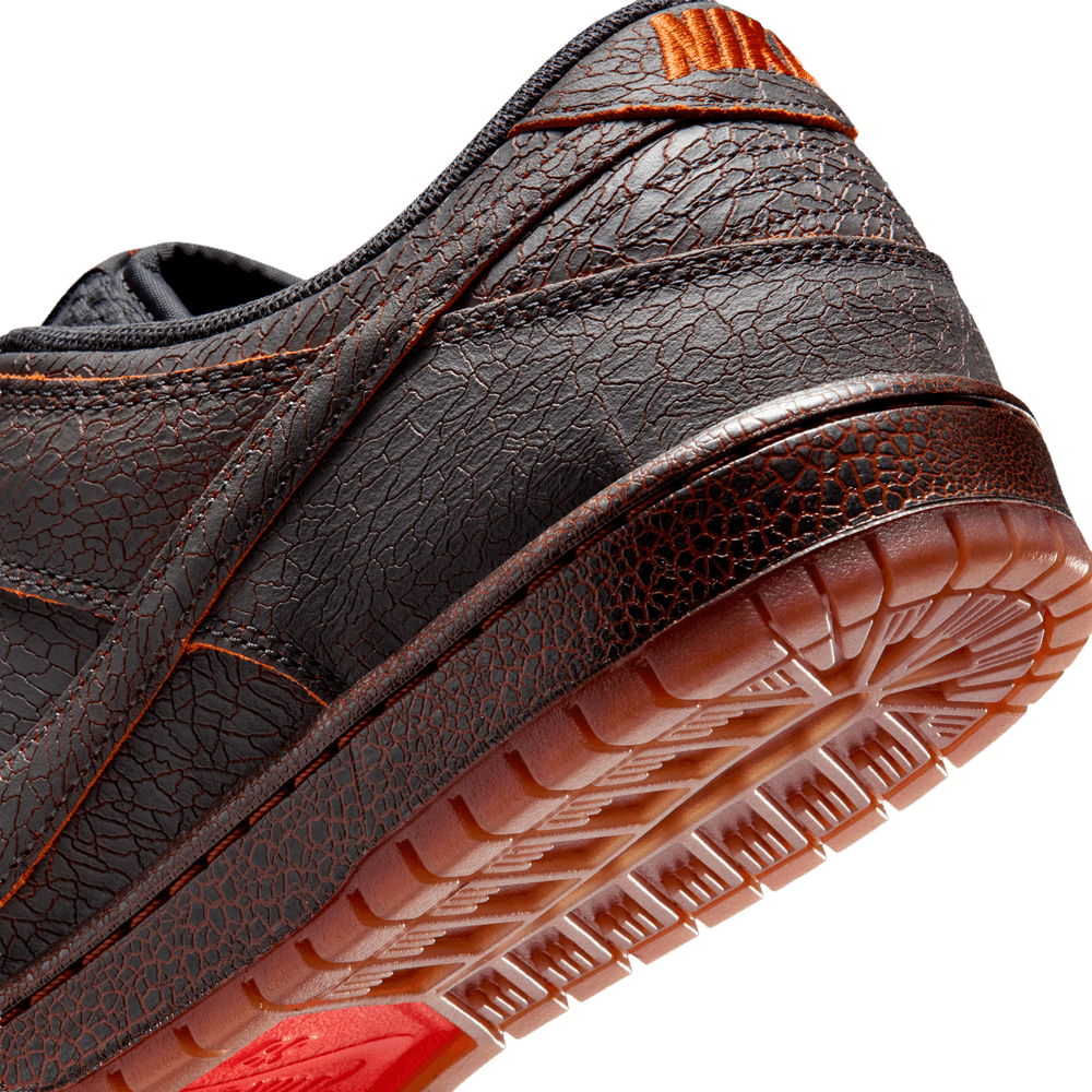 Nike SB Dunk Low Pro Premium Krampus Smoke Grey/Campfire Orange